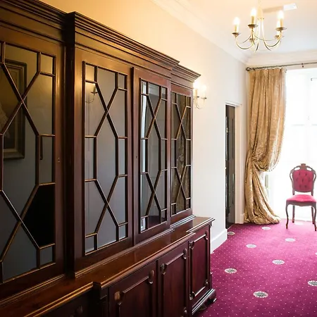 לינה וארוחת בוקר Gabriel House קורק